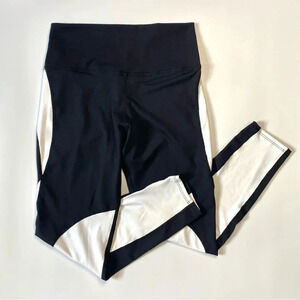 Electric & Rose Large Sunset High Rise Legging Black and White